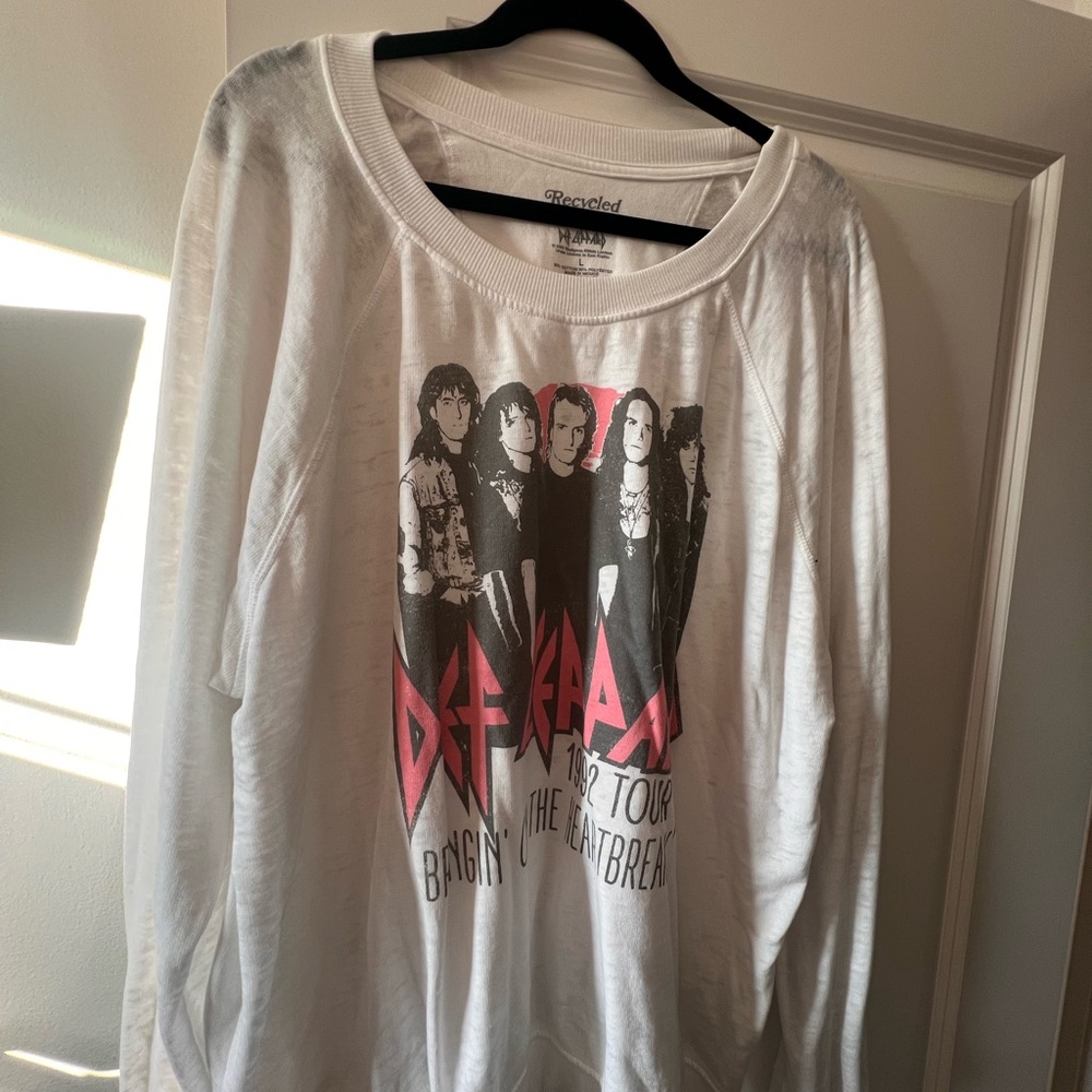 Recycled Karma White Def Leppard Long Sleeve Tee